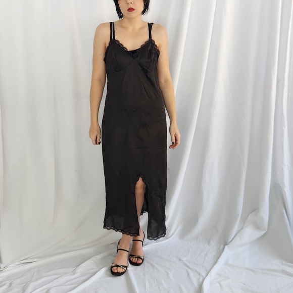 70s/80s Black Nylon Modi Length Slip - Picture 1 of 5